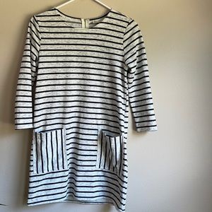 Abercrombie and finch x small black and white